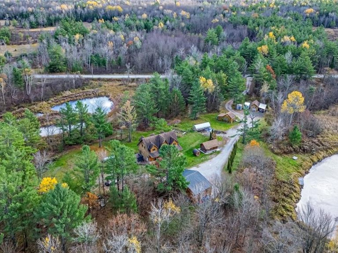 2504 FAIRGROUNDS Road, 