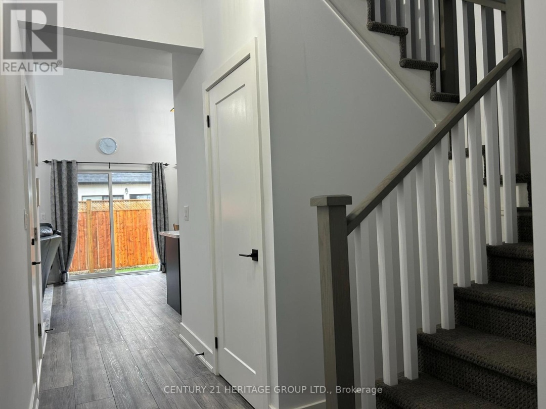44 RUBY CRESCENT, Lake Simcoe