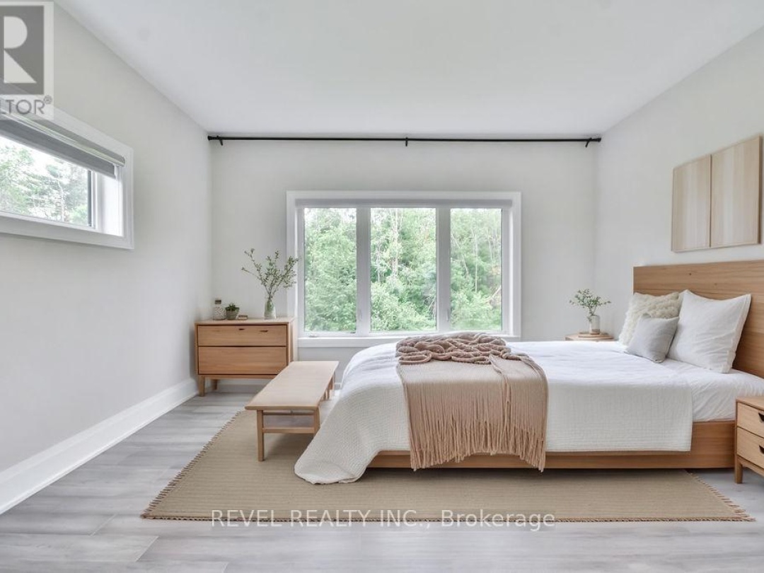 4 CLYDESDALE COURT, 