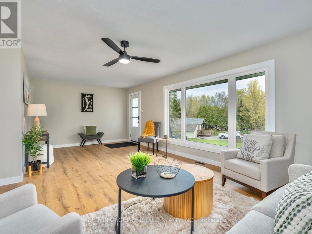 11 SWISS CRESCENT S, Pigeon Lake