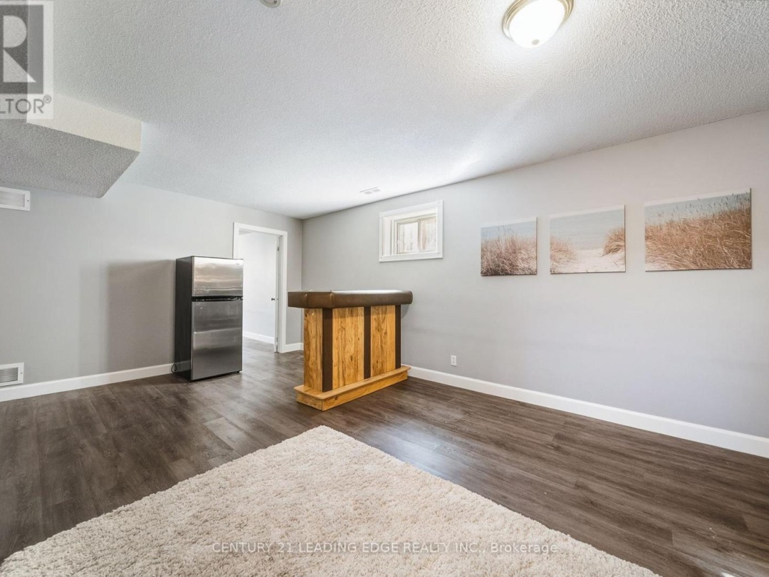 87 BEECHWOOD AVENUE, 