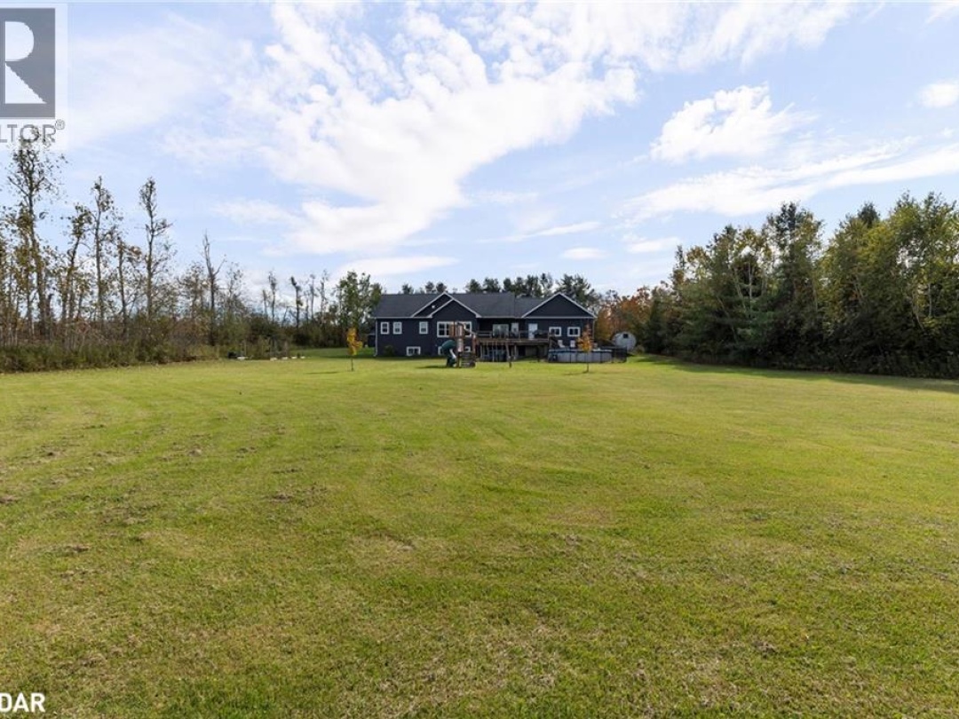3387 WAINMAN Line, 