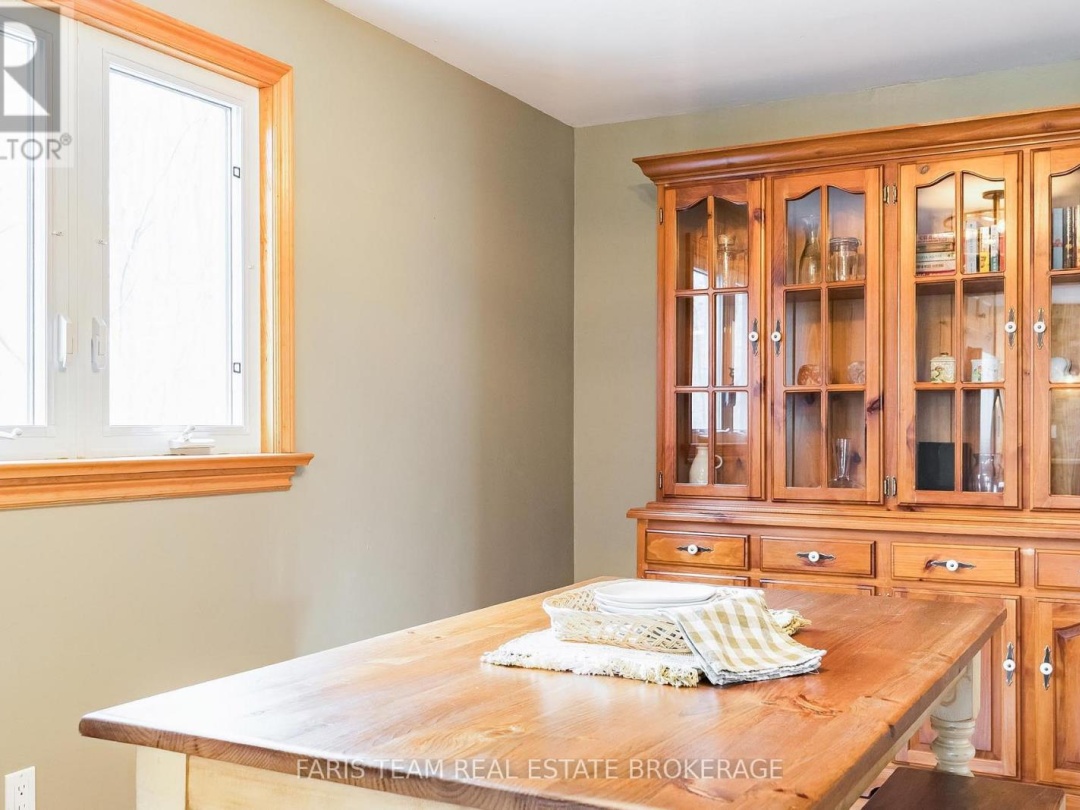 46 HURONWOODS DRIVE, Oro-Medonte (Sugarbush)