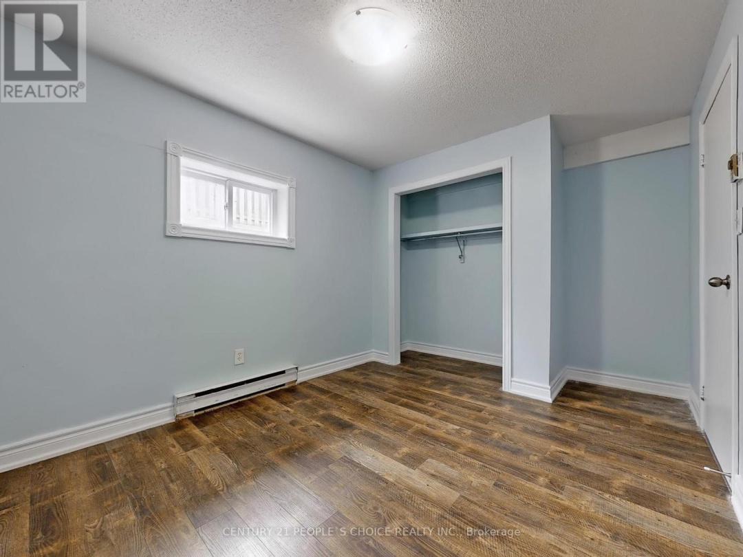 156 MAIN STREET W, 