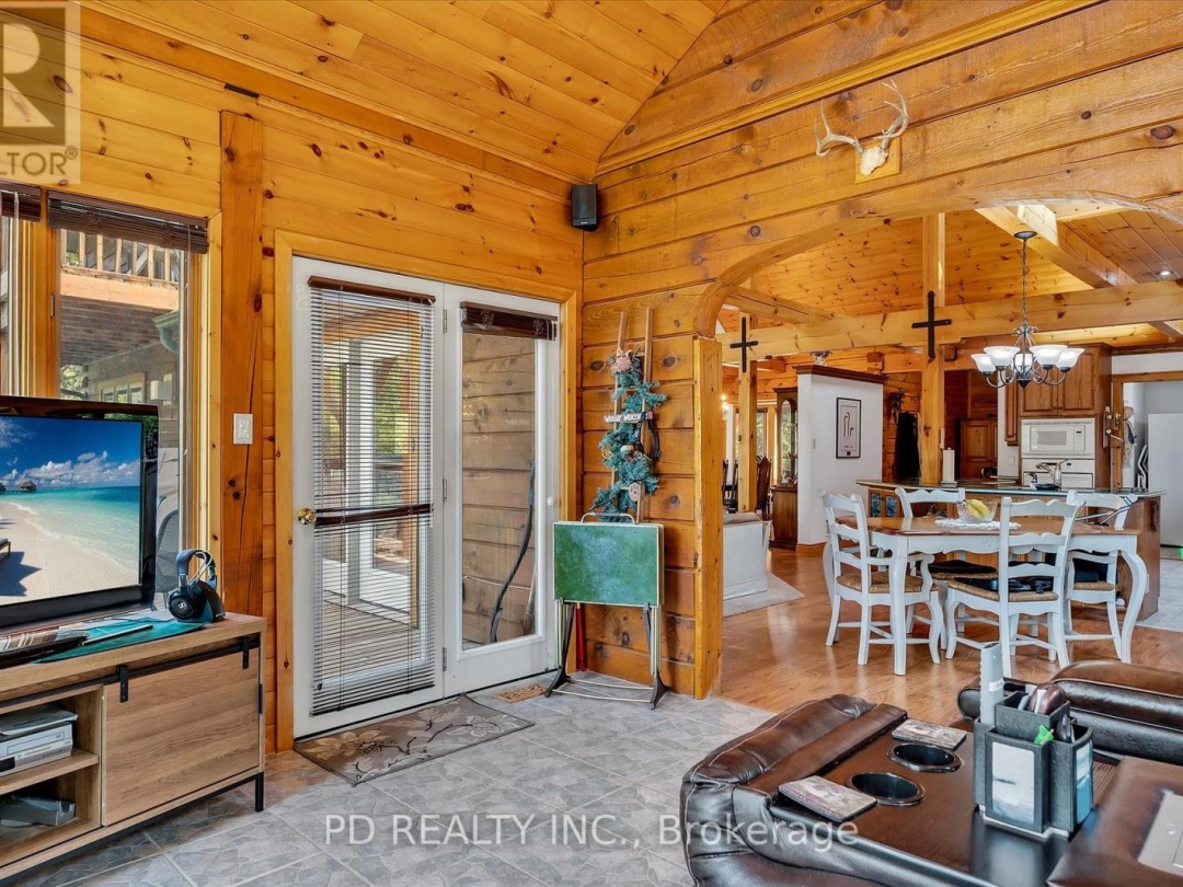 48 STURGEON GLEN ROAD, Sturgeon Lake