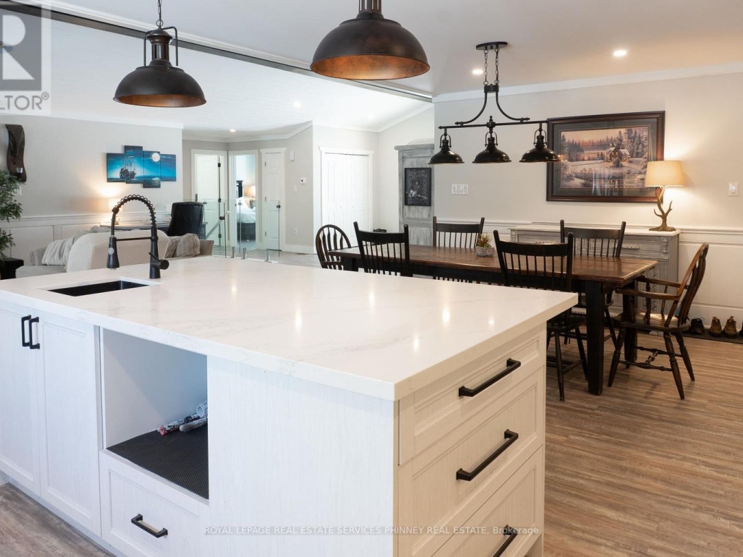 1068 XAVIER STREET, Gravenhurst (Morrison)