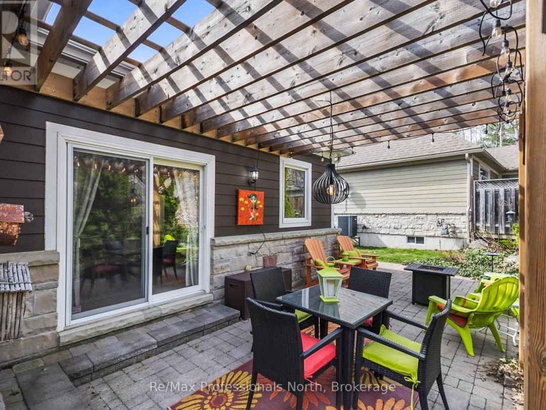 15 MUSKOKA BAY BOULEVARD, Gravenhurst (Muskoka (S))