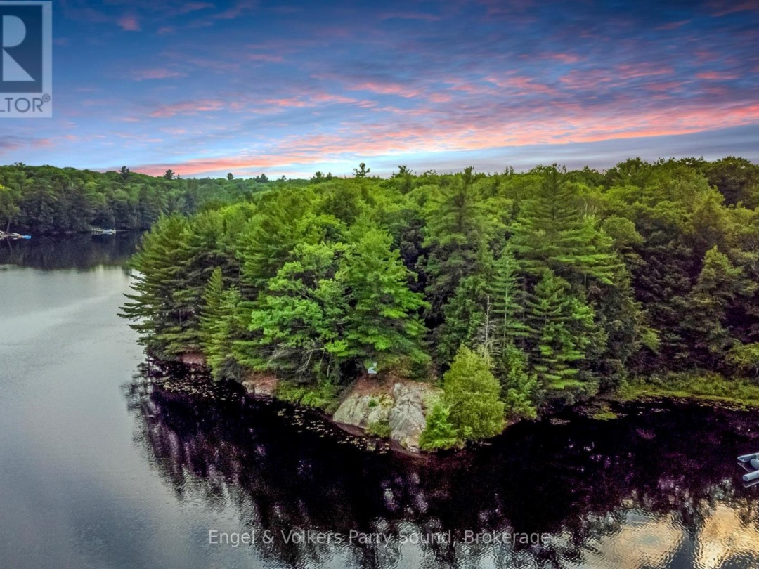 16 GILES ROAD, Otter Lake