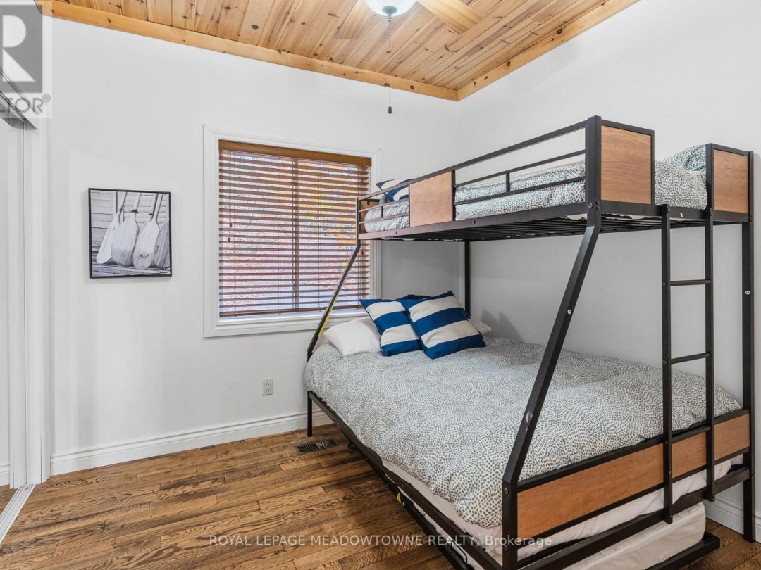 1658 HOSPITALITY ROAD, South Lake