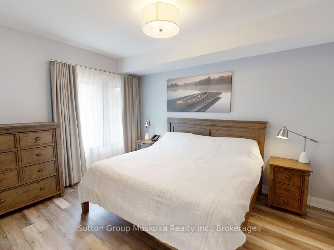 318 - 25 PEN LAKE POINT ROAD, 