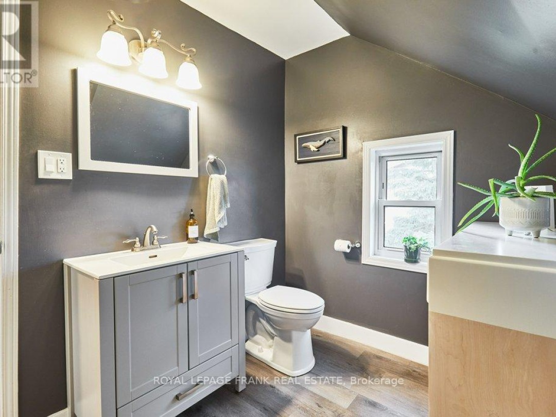 148 KING STREET, Kawartha Lakes (Woodville)