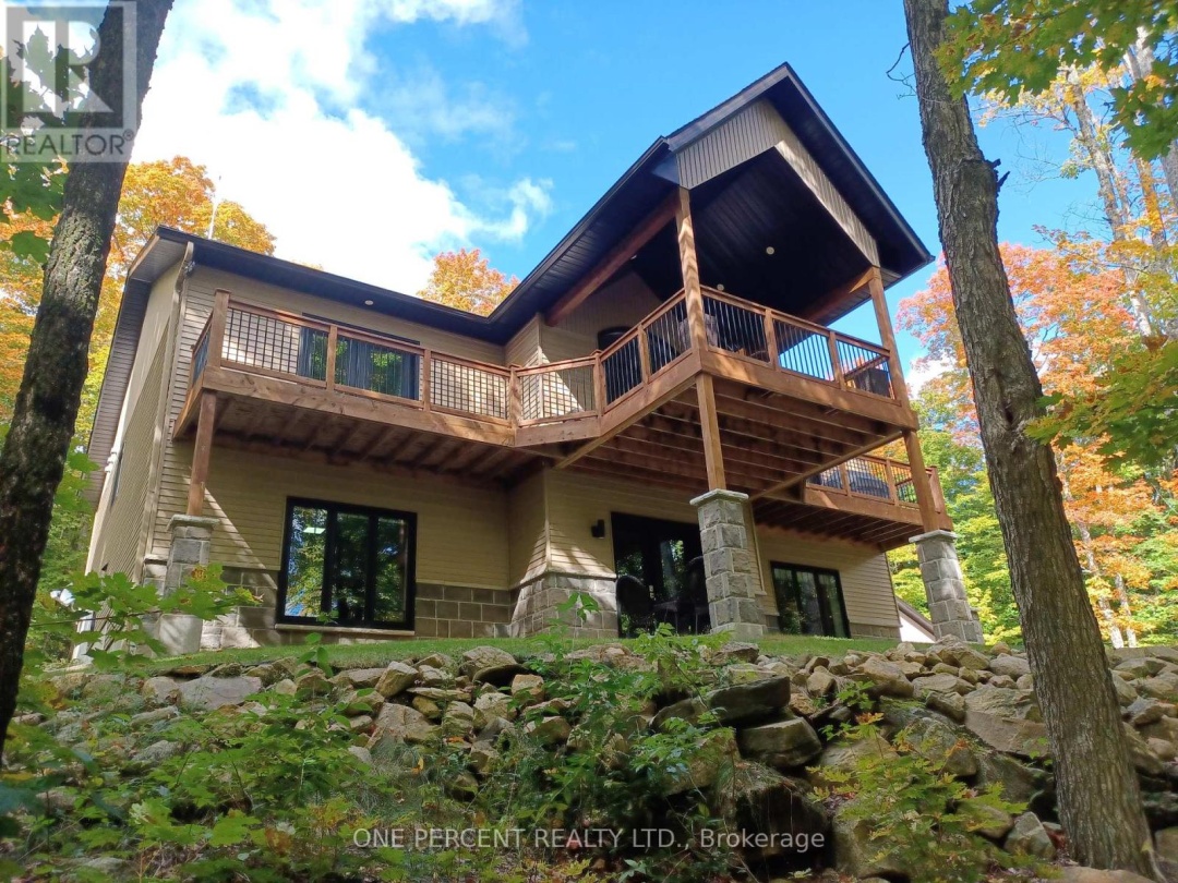 1333 WALKER LAKE DRIVE, Lake of Bays (Sinclair)