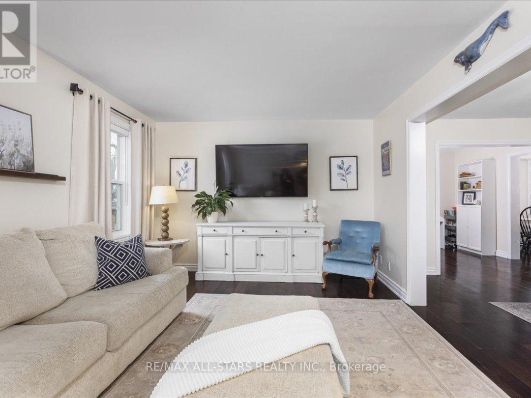 420 CENTRE STREET, Brock (Beaverton)