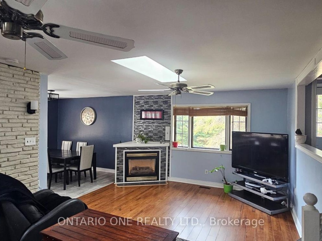1045 COWBELL LANE, Gravenhurst (Morrison)