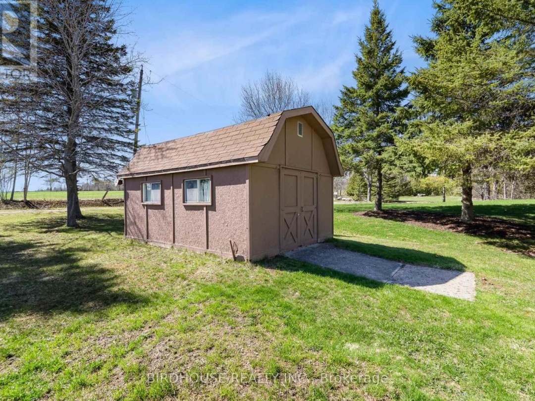 24 GILLIS STREET, Sturgeon Lake