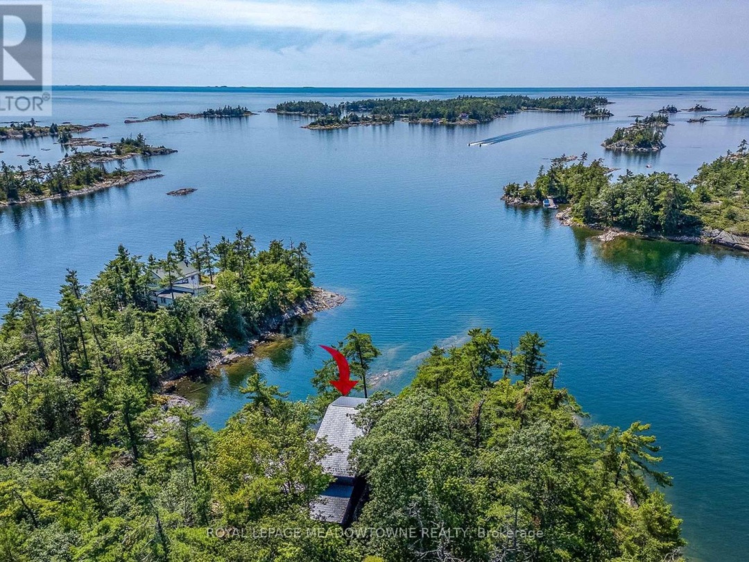 1 GB466 ISLAND AKA TOWER ISLAND, Georgian Bay