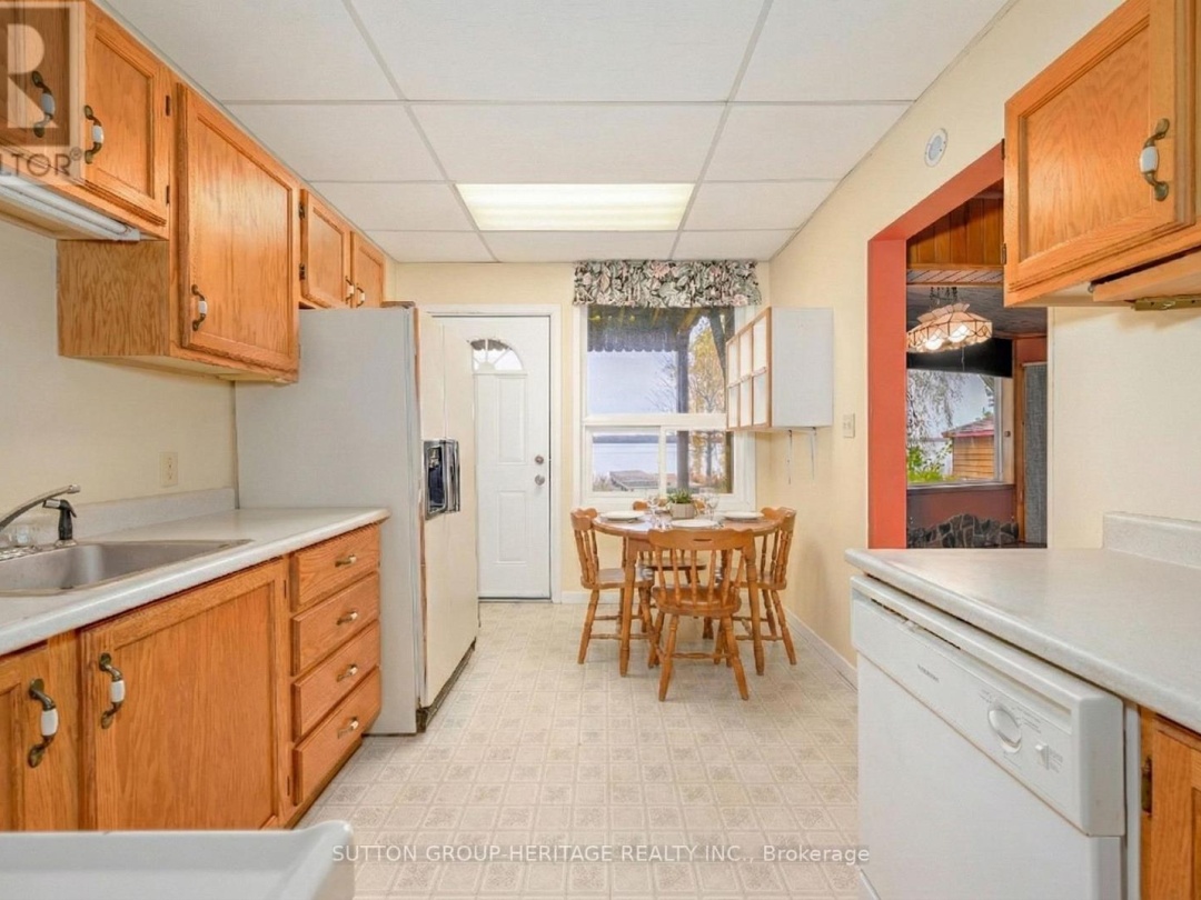 24 PLEASANT VIEW CRESCENT, 