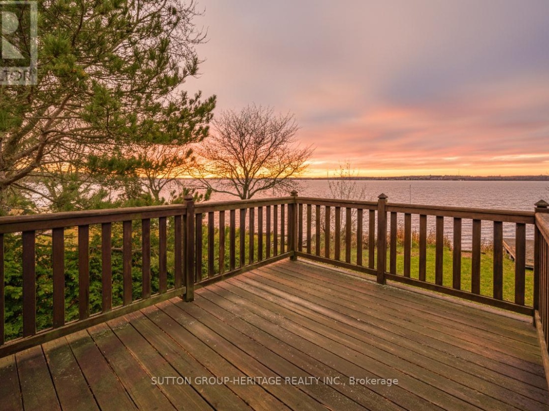 24 PLEASANT VIEW CRESCENT, 