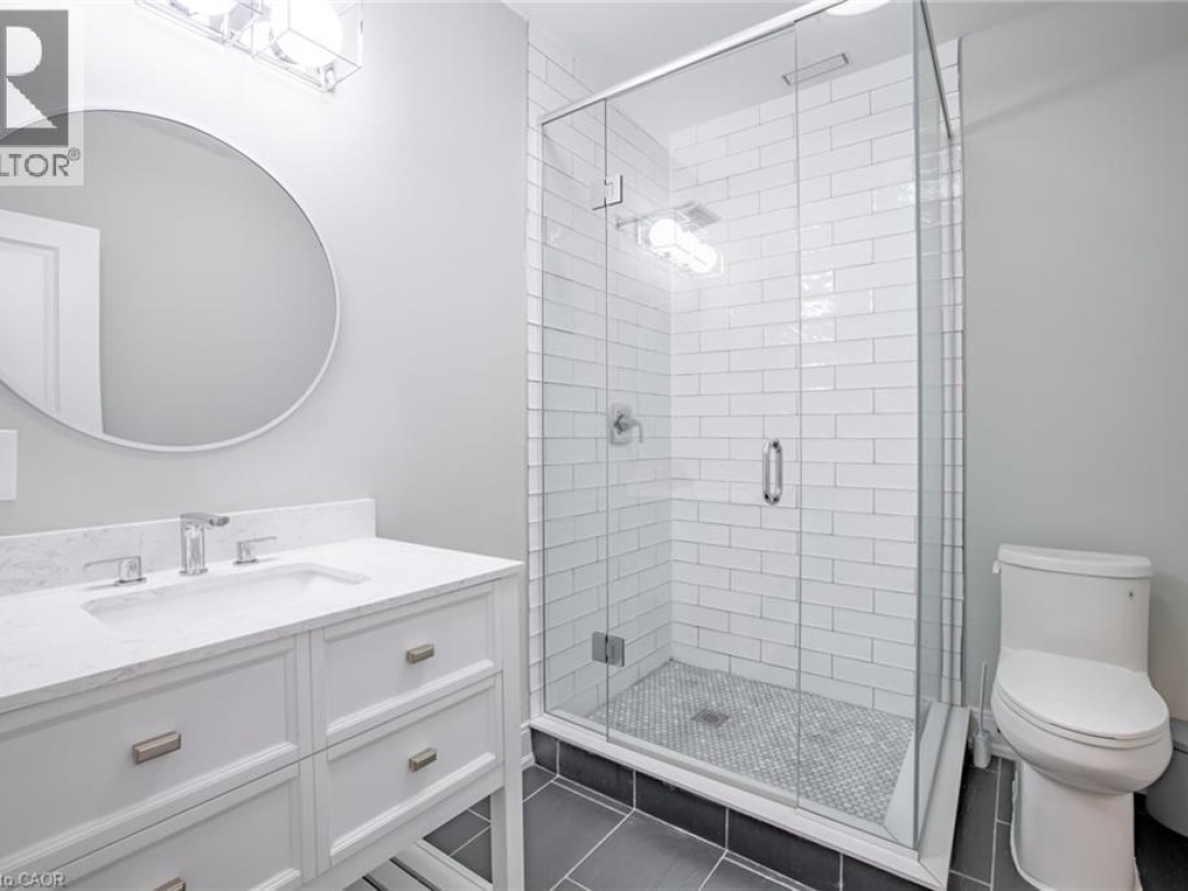 4 LOCKMAN Drive, Ancaster