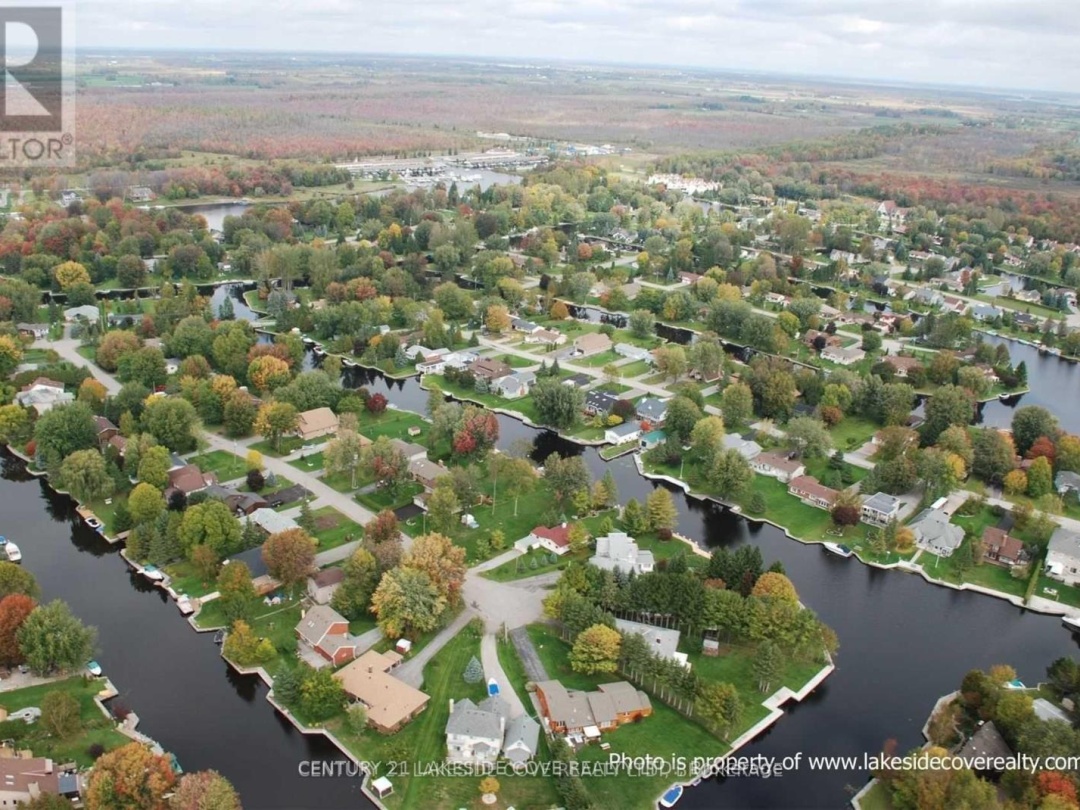 17 WILLOW CRESCENT, Lake Simcoe