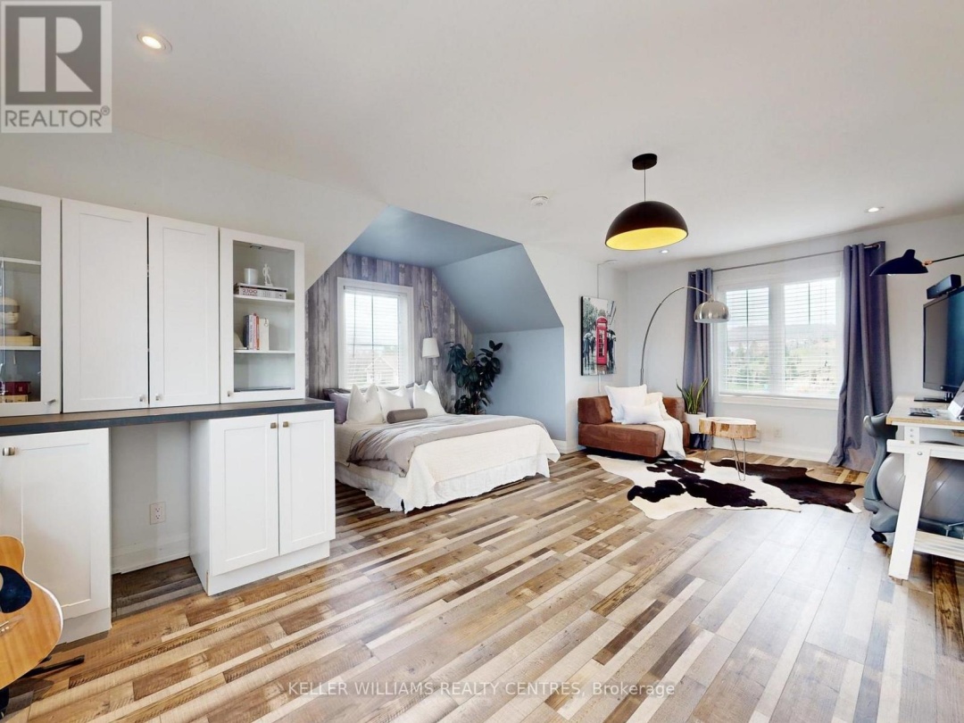 2 THOROUGHBRED DRIVE, 