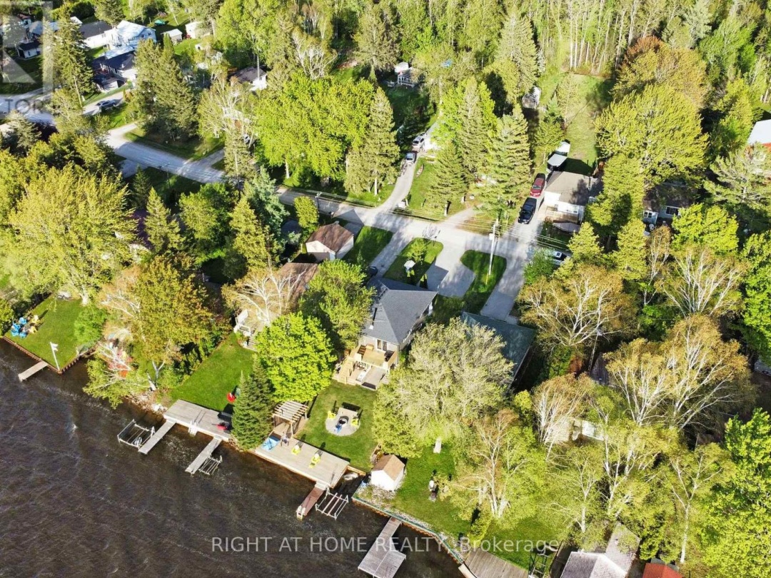 62 ANTIQUARY ROAD, Canal Lake