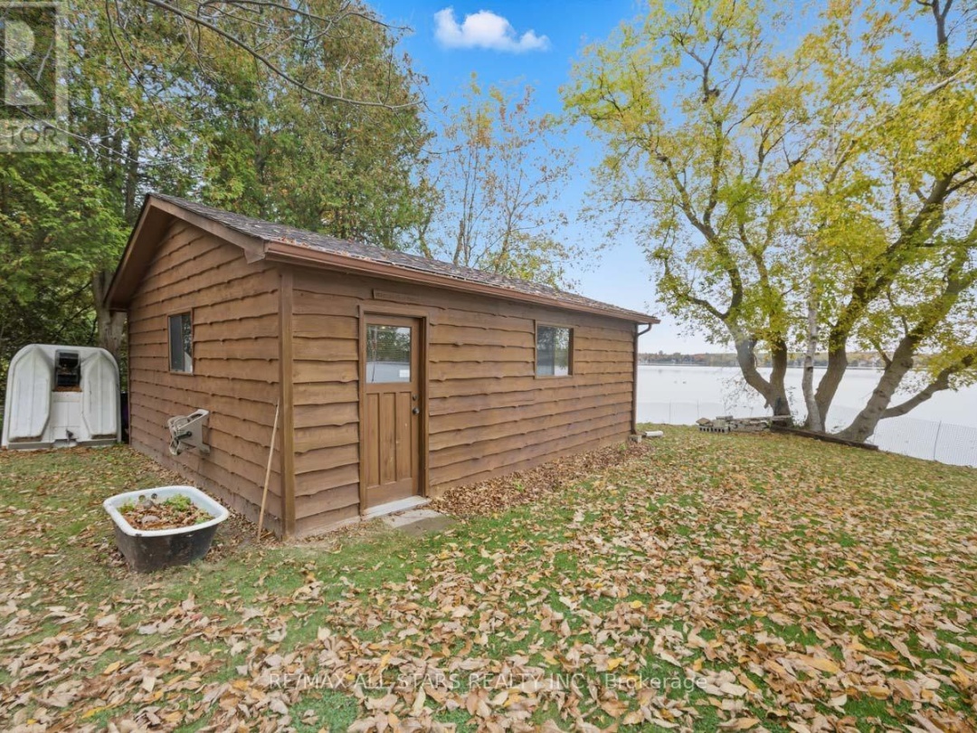 94 PLUM POINT LANE, Lake Scugog
