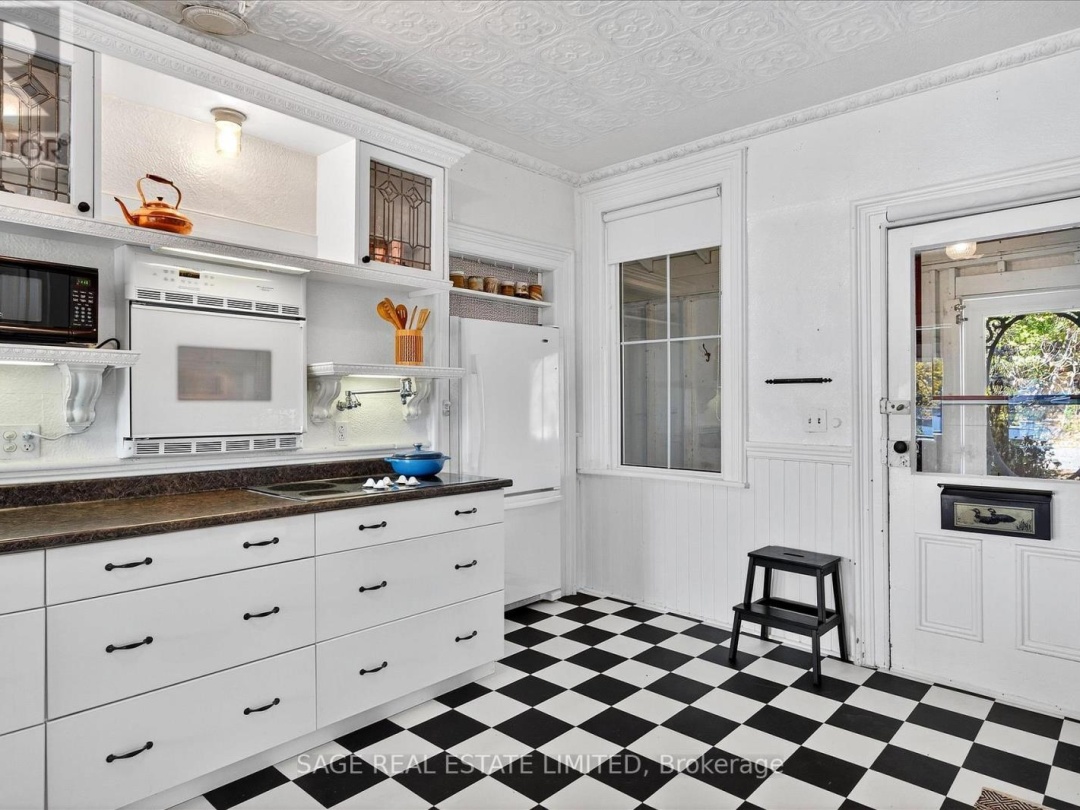 33 NORTH WATER STREET, 