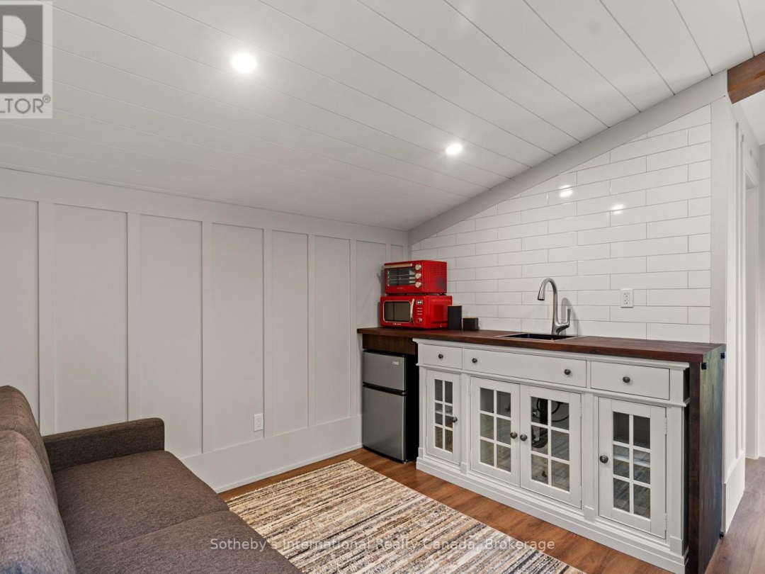 103 WHITES FALLS ROAD, Georgian Bay (Baxter)