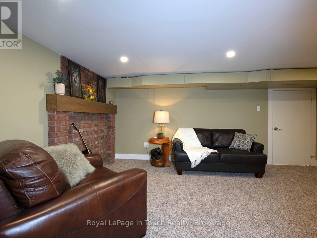 8 CYRIL MARTIN PLACE, 