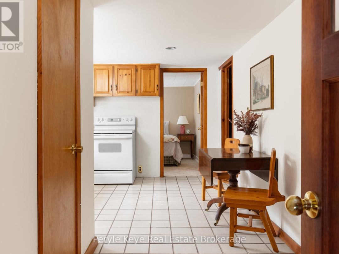 2391 LIMBERLOST ROAD, Dotty Lake