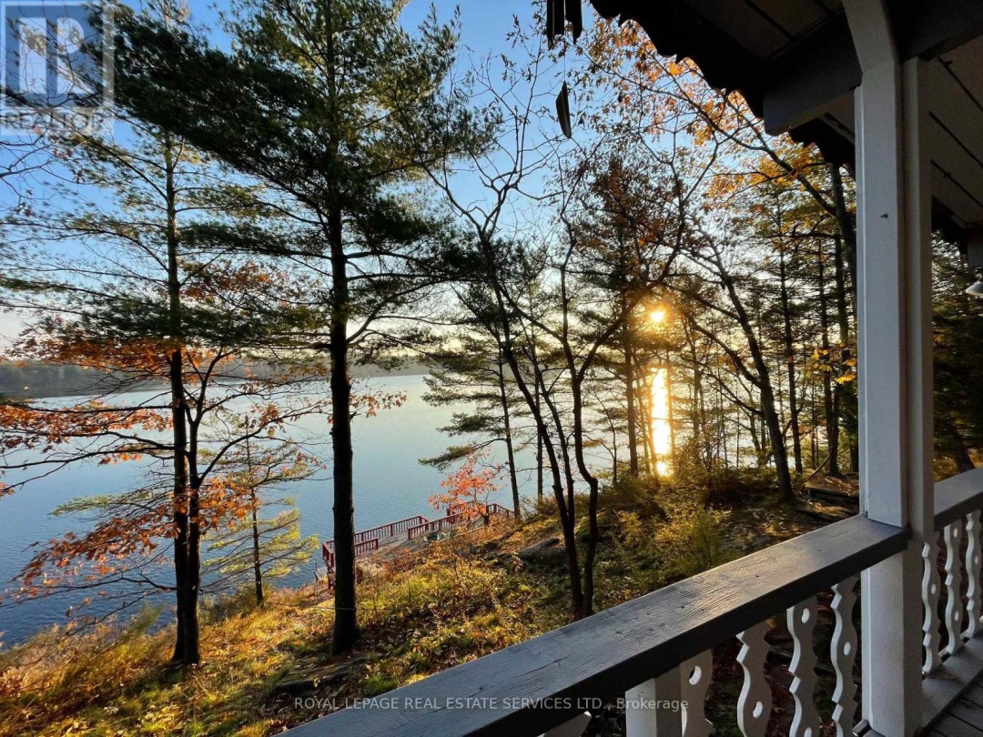 1327-1329 WOODLAND DRIVE, Muldrew Lake
