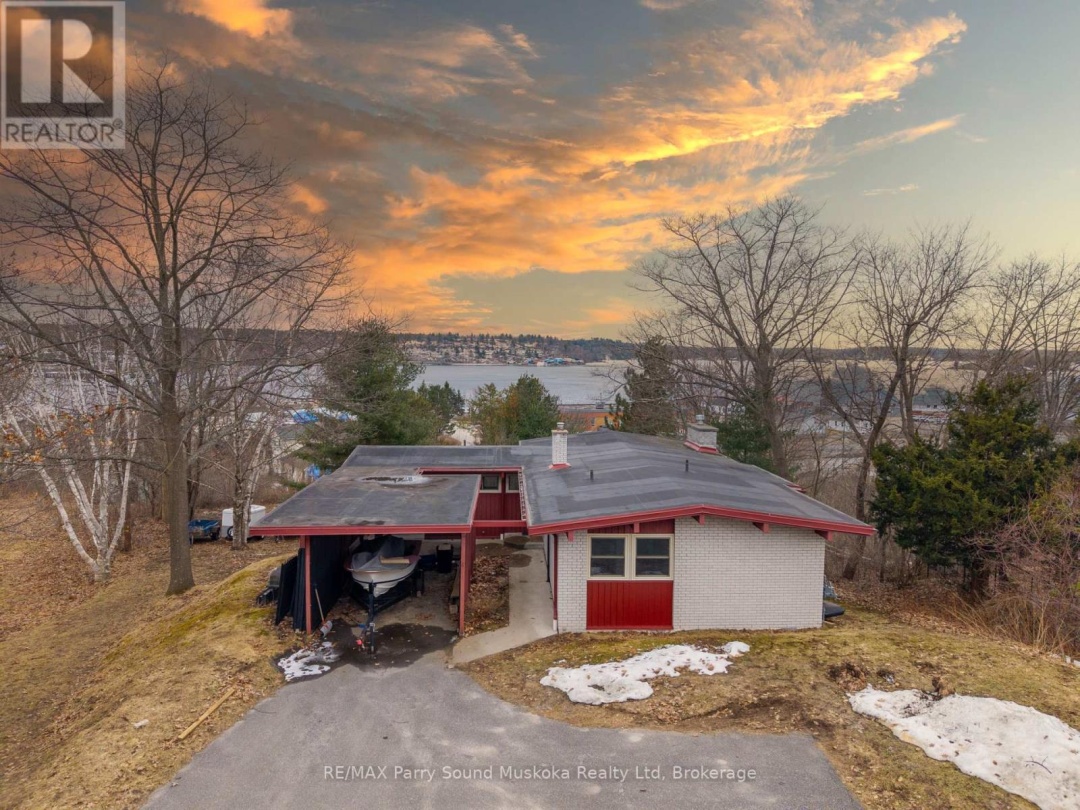 8 SUNSET AVENUE, Georgian Bay