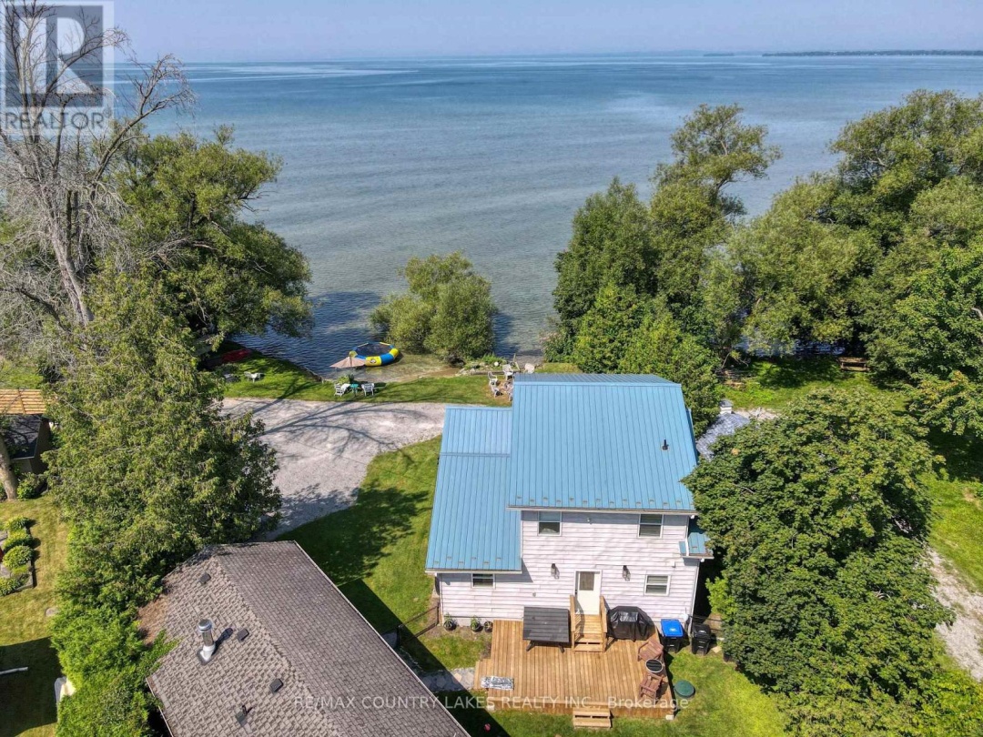 104 The Steps Road, Simcoe Lake