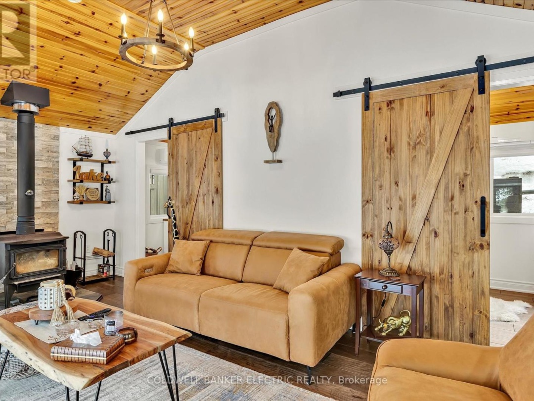 1224 MCCRACKENS LANE, 