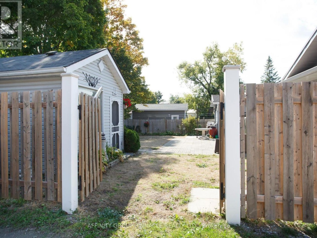 74 WILLIAM STREET, Kawartha Lakes (Bobcaygeon)