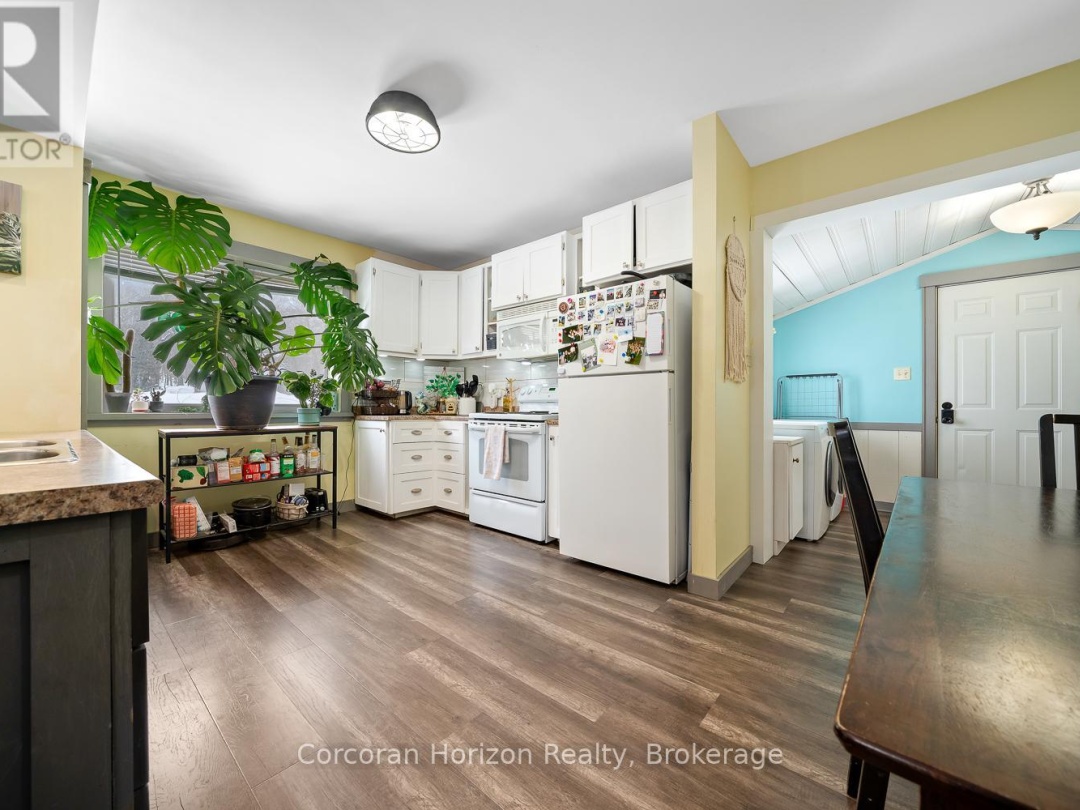 196 MAIN STREET W, Huntsville (Chaffey)