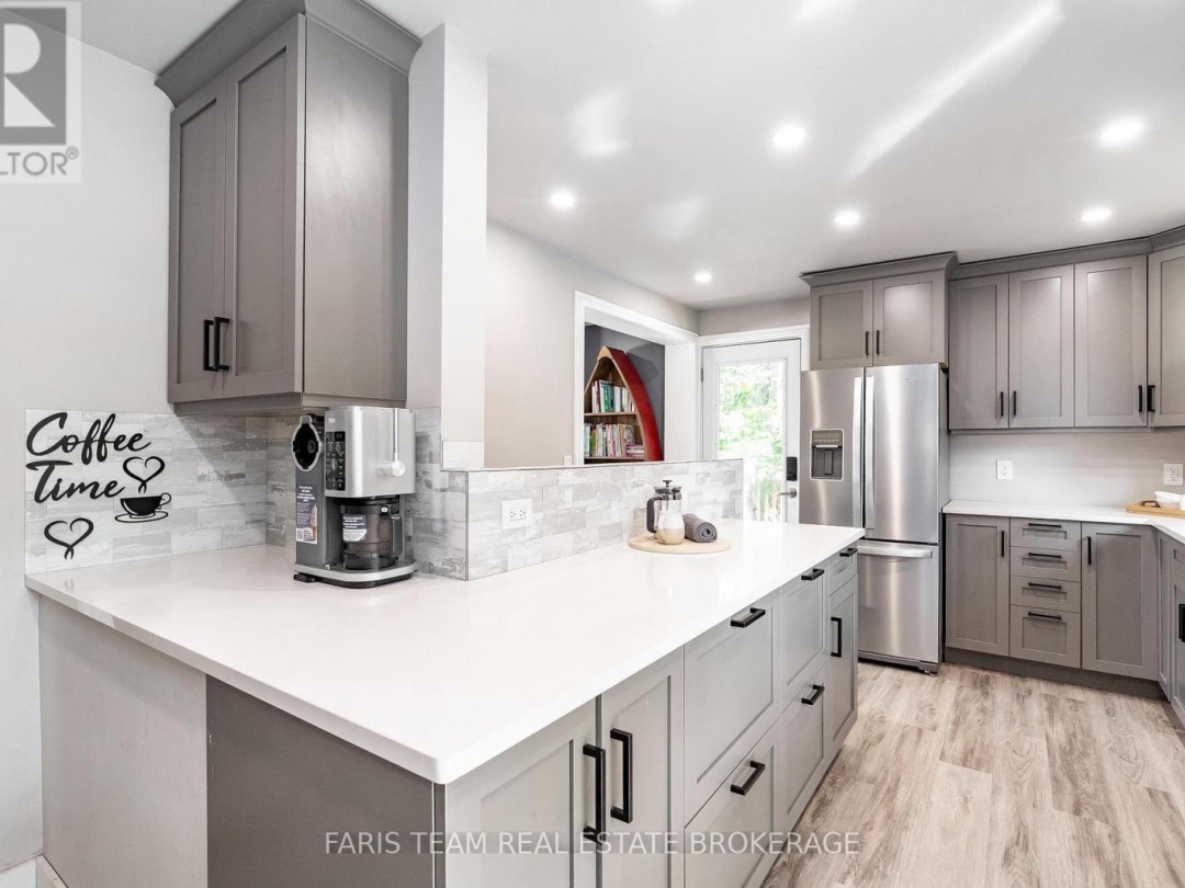 8304 COUNTY ROAD 169, 