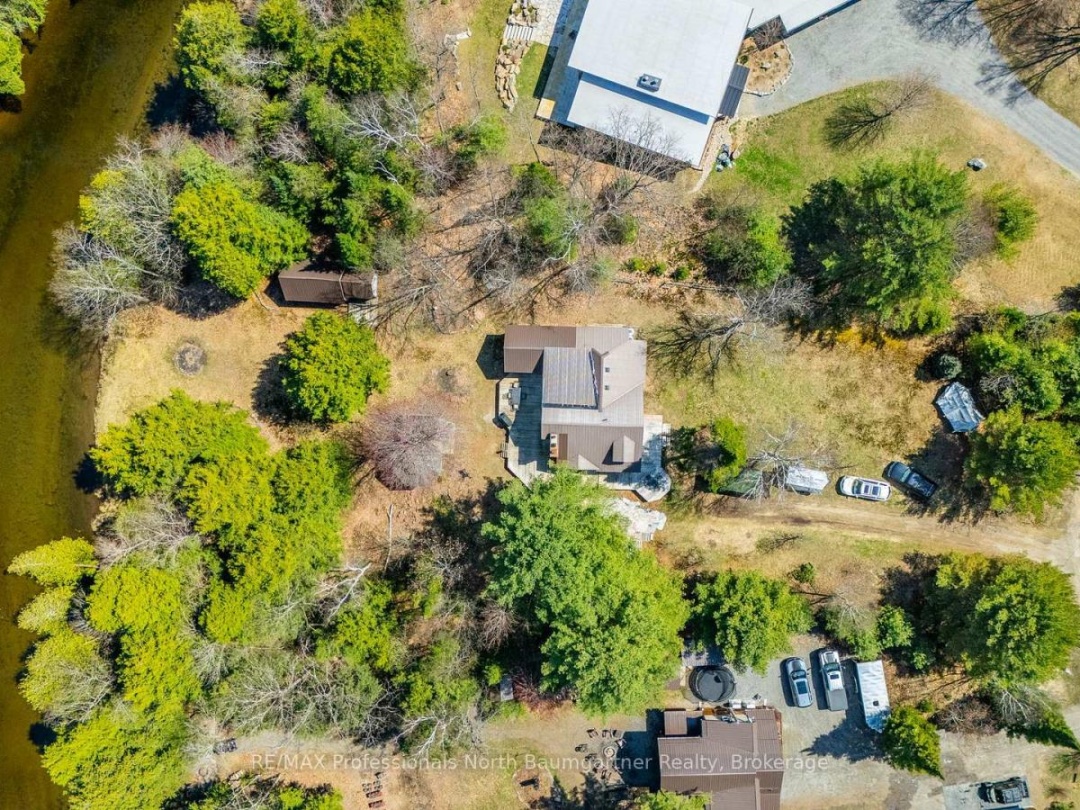 1065 CLOVERLEAF ROAD, Kennisis River