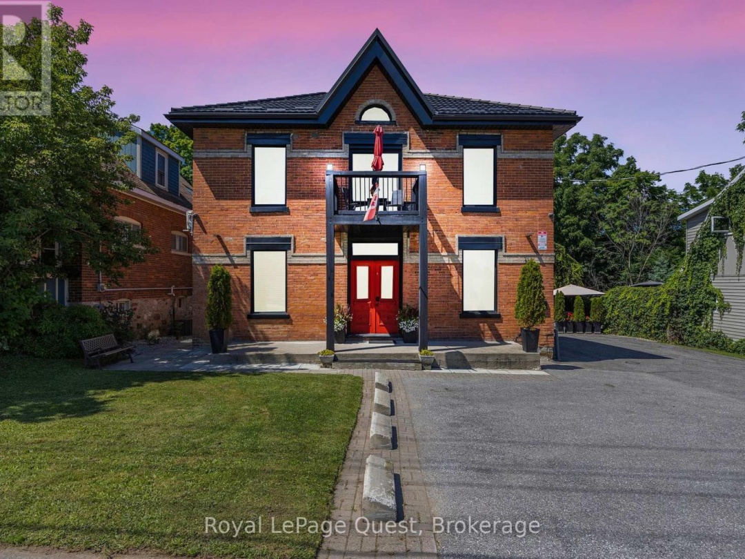 214 MISSISSAGA STREET W, 