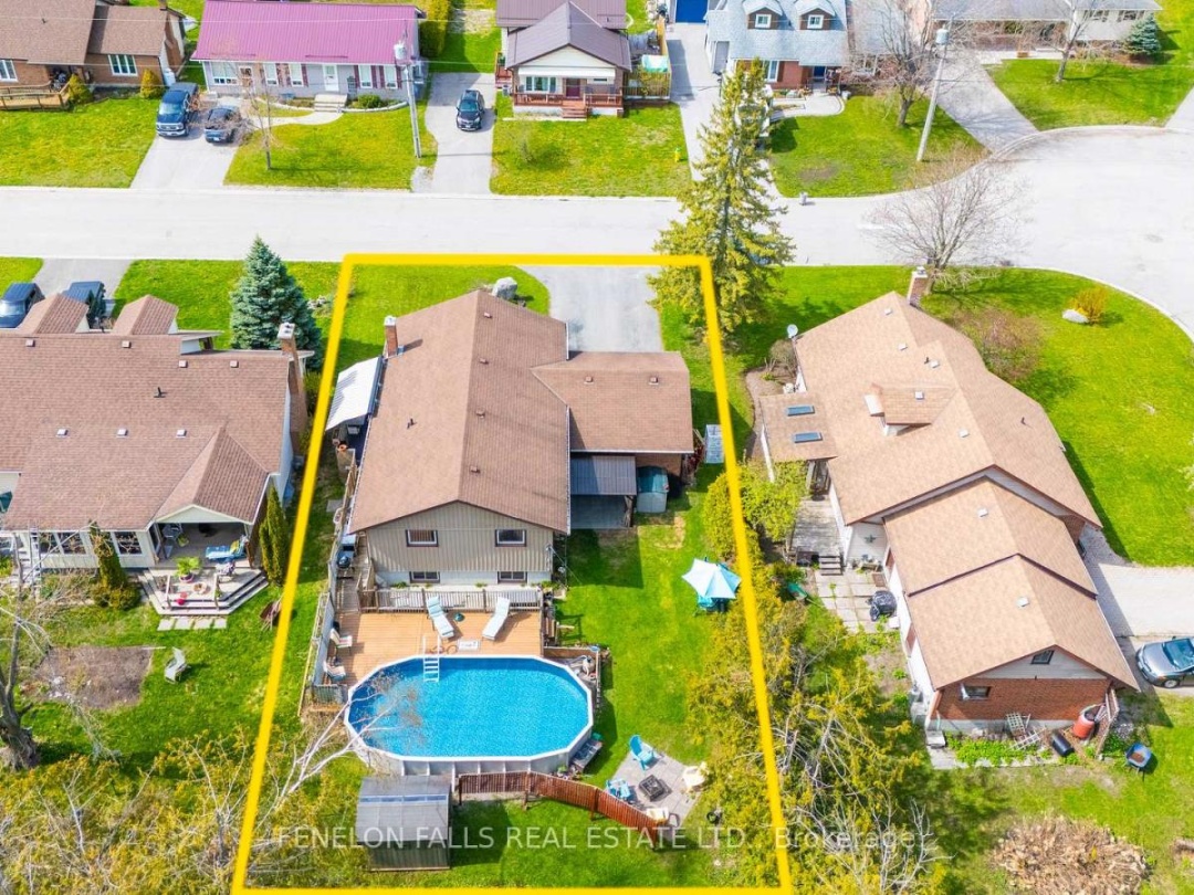 36 JANLISDA DRIVE, Kawartha Lakes (Fenelon Falls)