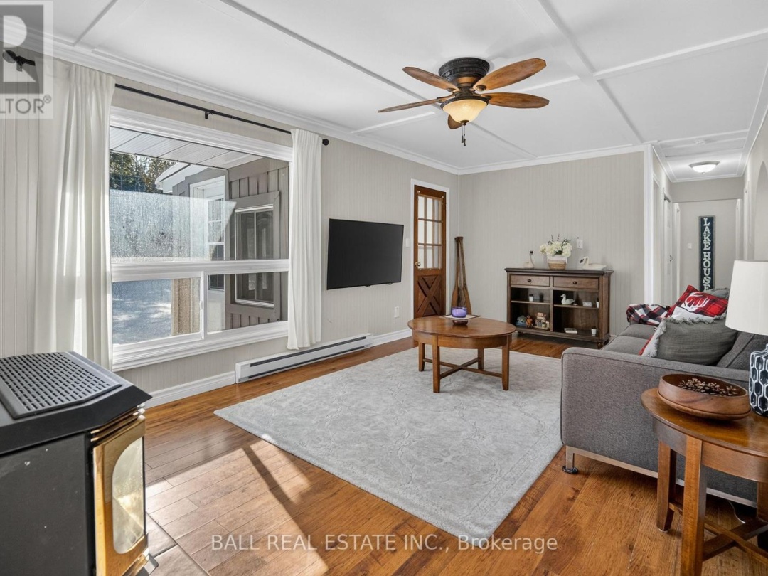 25 BAYVIEW ESTATE ROAD, Sturgeon Lake