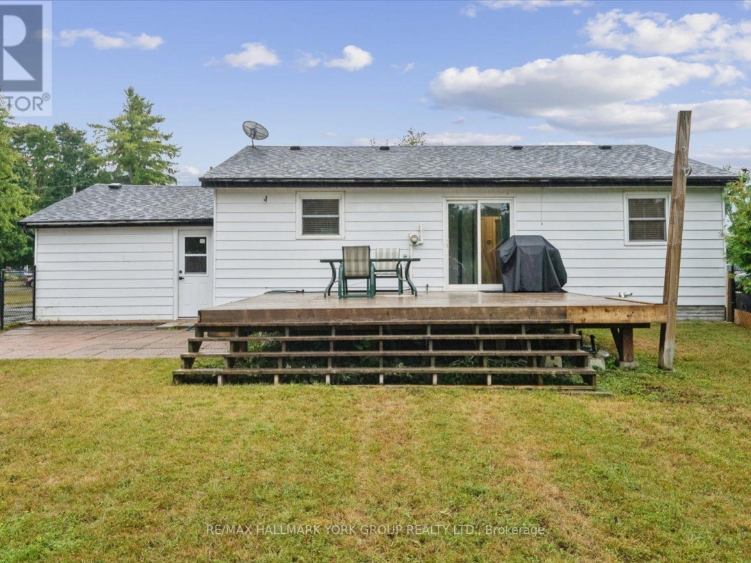 276 CHURCH STREET, Lake Simcoe