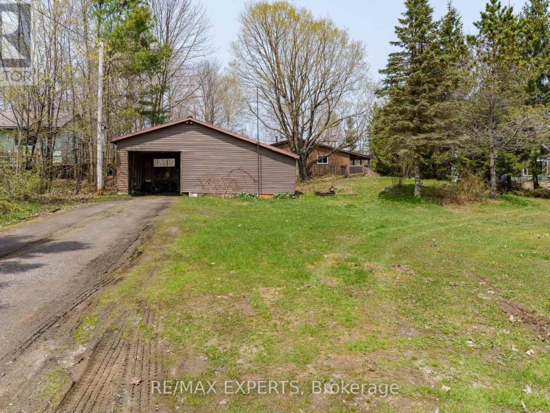 86 Stoney Road, Manitouwabing Lake