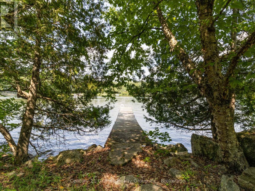 1059 DUNN ROAD, Haliburton Lake