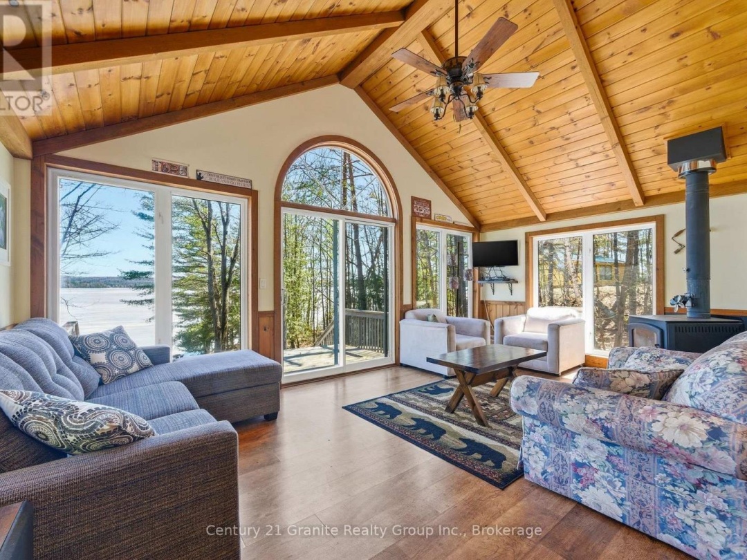 1035 HARVEST MOON LANE, Halls Lake