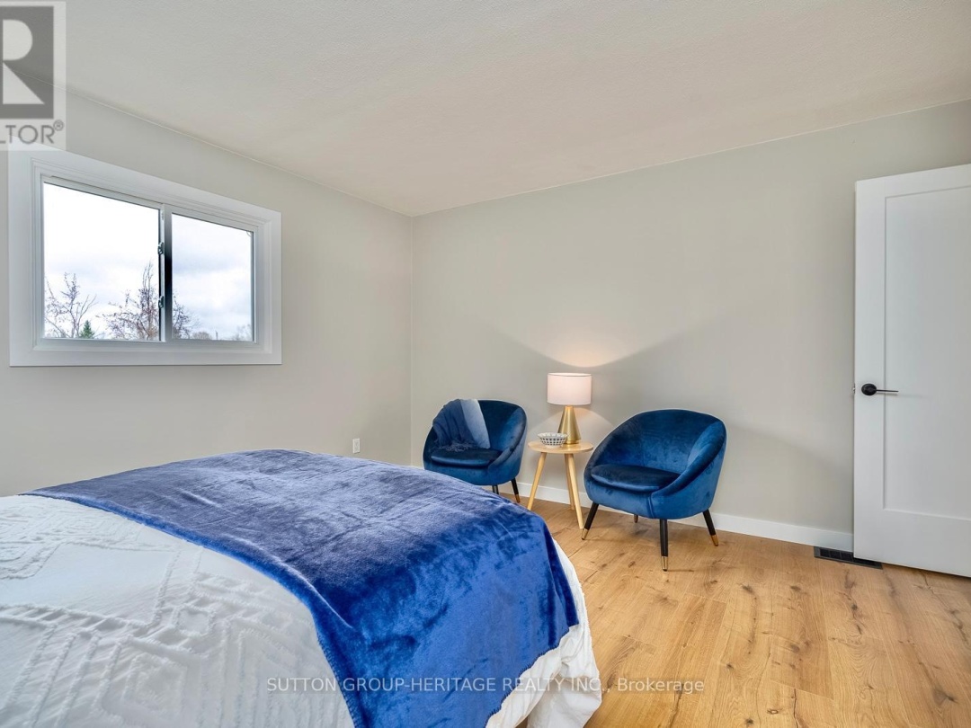 11 SWISS CRESCENT S, Pigeon Lake