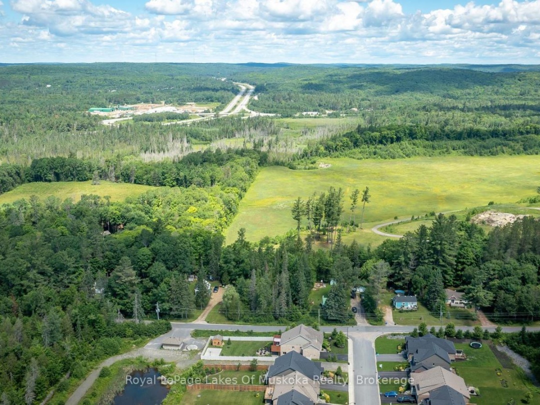75 SELKIRK DRIVE, Huntsville (Chaffey)