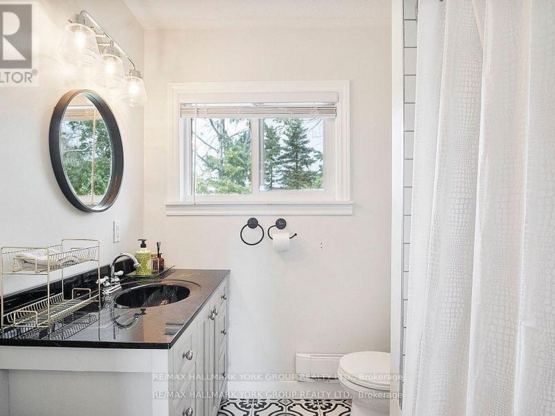 42 LIGHTHOUSE CRESCENT, 