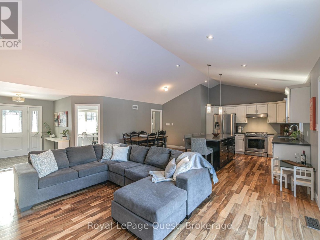 2044 MARCHMONT ROAD, 